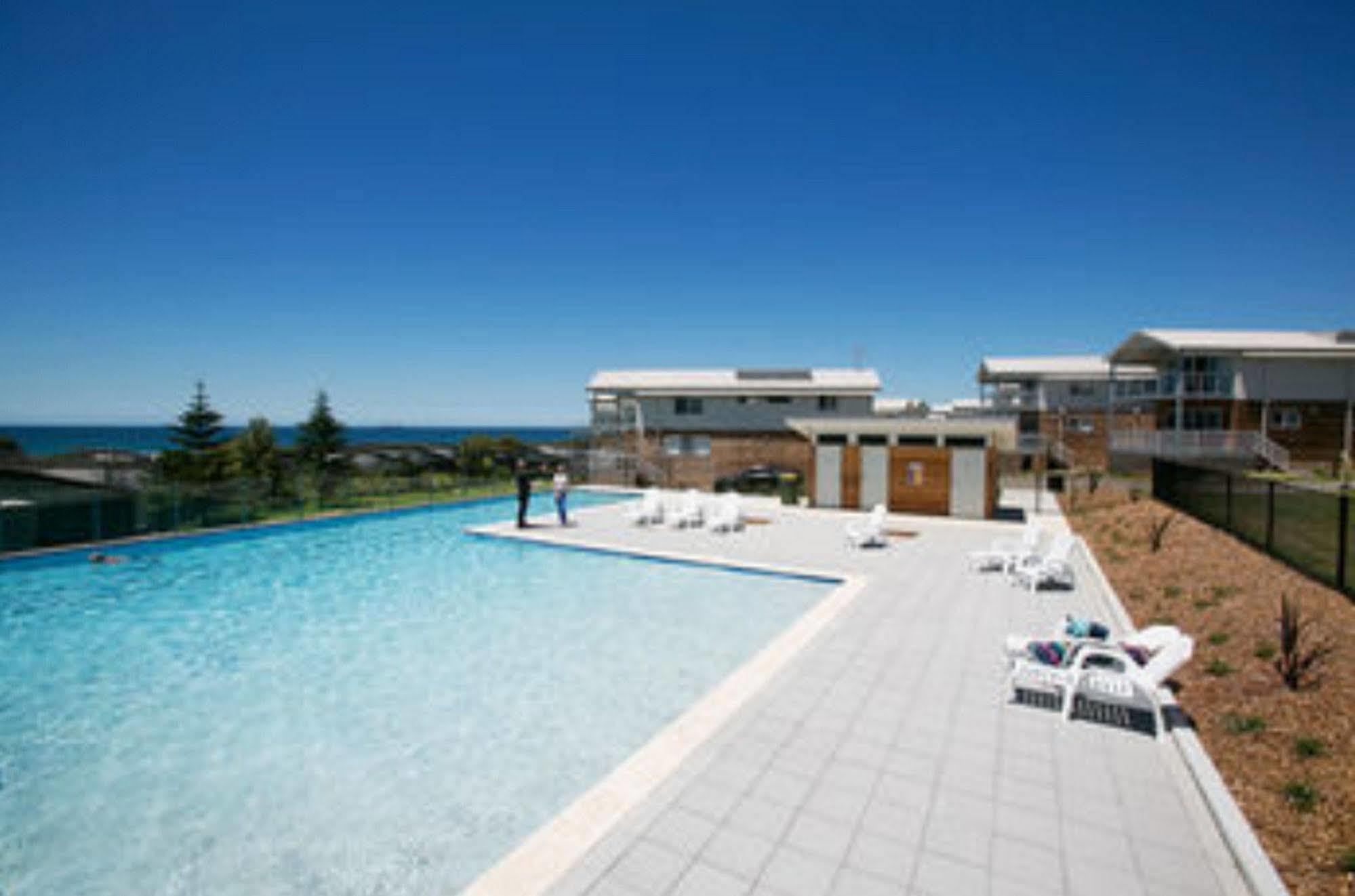 Caves Coastal Bar & Bungalows Caves Beach Eksteriør bilde